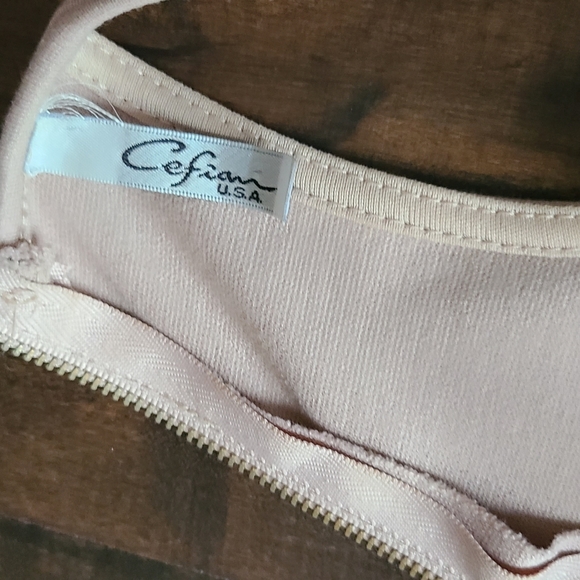 Beautiful dress size M - Picture 2 of 4